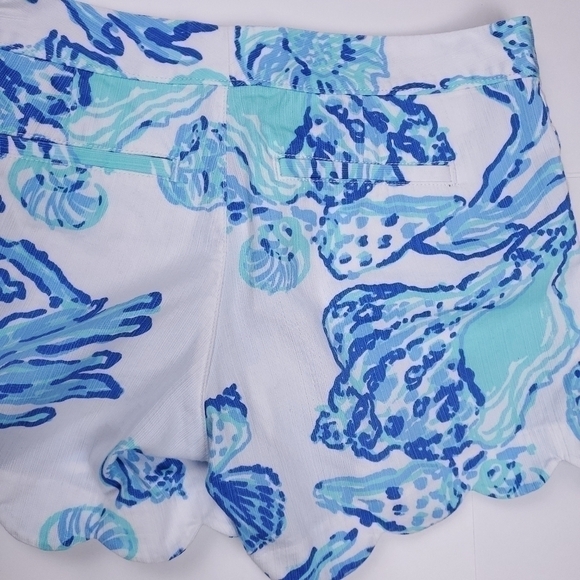 Lilly Pulitzer The Buttercup Blue White Scallop Floral Cotton Shorts Siz… - Picture 3 of 16